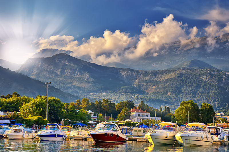 Рассвет в Черногории