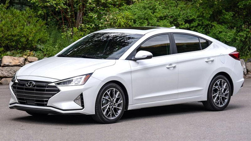 aренда Hyundai Elantra